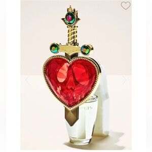 Evil Queen Pierced Heart Scent Control Nightlight Wallflowers Fragrance Plug